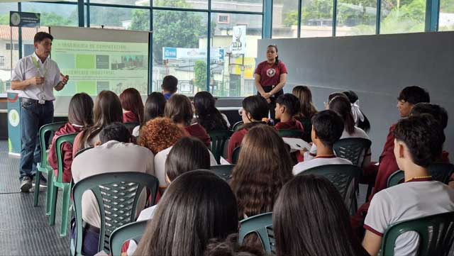 Transformando el servicio comunitario en una oportunidad para impulsar la inclusión digital